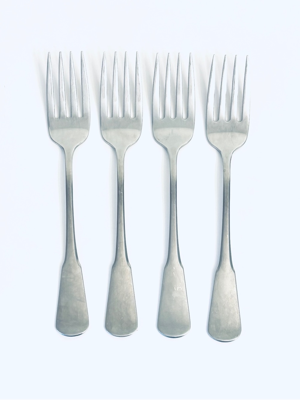 Oneida Yankee Clipper Salad Forks, 4 Pieces, 6.75” Vintage Discontinued Pattern